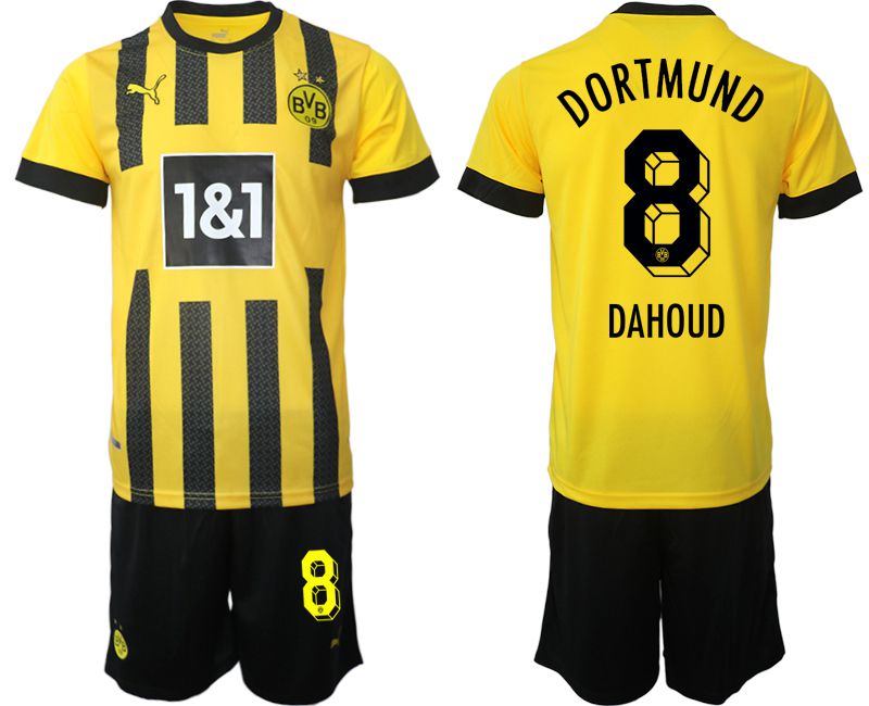 Men 2022-2023 Club Borussia Dortmund home yellow 8 Soccer Jersey